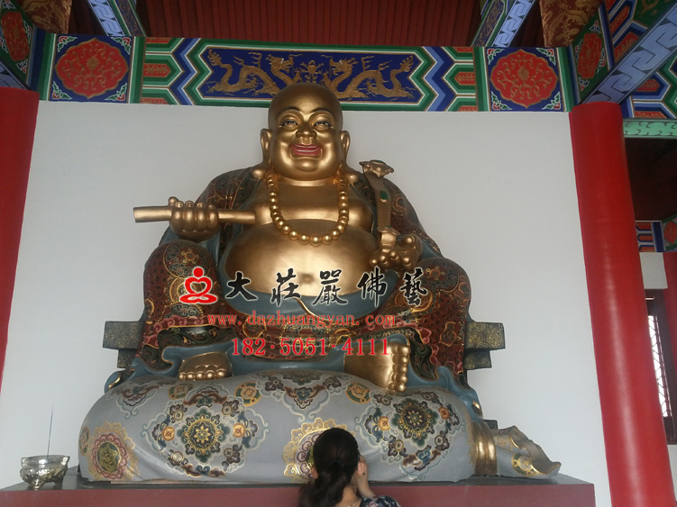 桓台华严寺弥勒佛现场彩绘进行中 桓台华严寺弥勒佛现场彩绘进行中